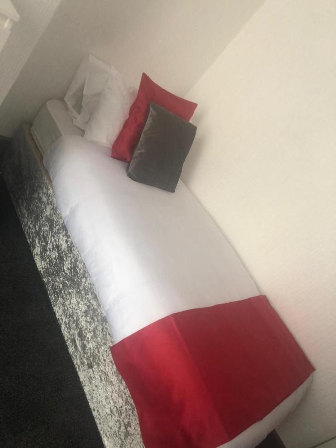 Kirubash Central Pier Hotel Μπλάκπουλ Εξωτερικό φωτογραφία